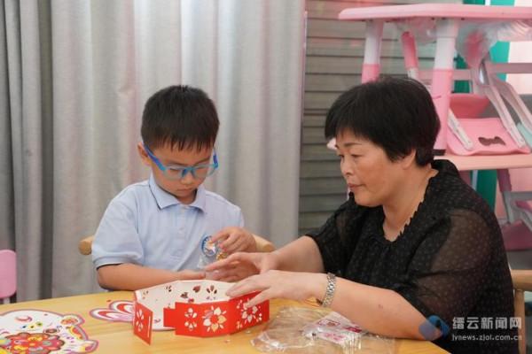 學做花燈 慶中秋