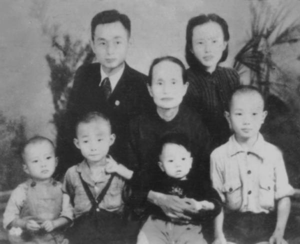 他曾拒絕跟隨國民黨,為我軍繪製地圖,後來兒子成國務院副總理 他曾拒絕跟隨國民黨,為我軍繪製地圖,後來兒子成國務院副總理