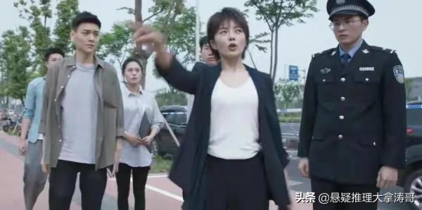 《也平凡》確實很平凡：女隊長的緊身衣、高跟鞋讓我如鯁在喉