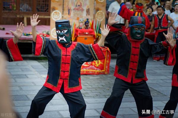 或源自漢初封王，流傳於江西等地少數地區的一項年俗，神秘而古拙