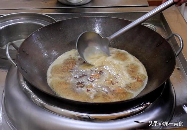 吃不夠的豬肉白菜燉粉條,試試廚師長這個做法,肉片鮮嫩入味 吃不夠的豬肉白菜燉粉條,試試廚師長這個做法,肉片鮮嫩入味