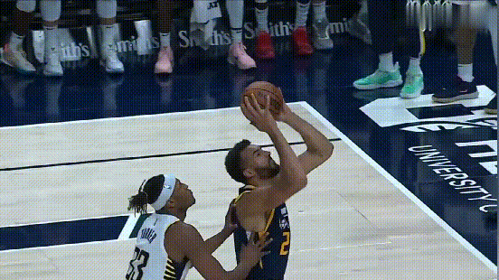 NBA賽場三天之內兩場衝突,楊毅:都是新規惹的禍 NBA賽場三天之內兩場衝突,楊毅:都是新規惹的禍