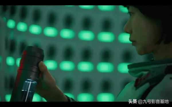 繼《鬼怪》之後，孔大叔帶著奈飛爽劇《寂靜之海》來看你們了