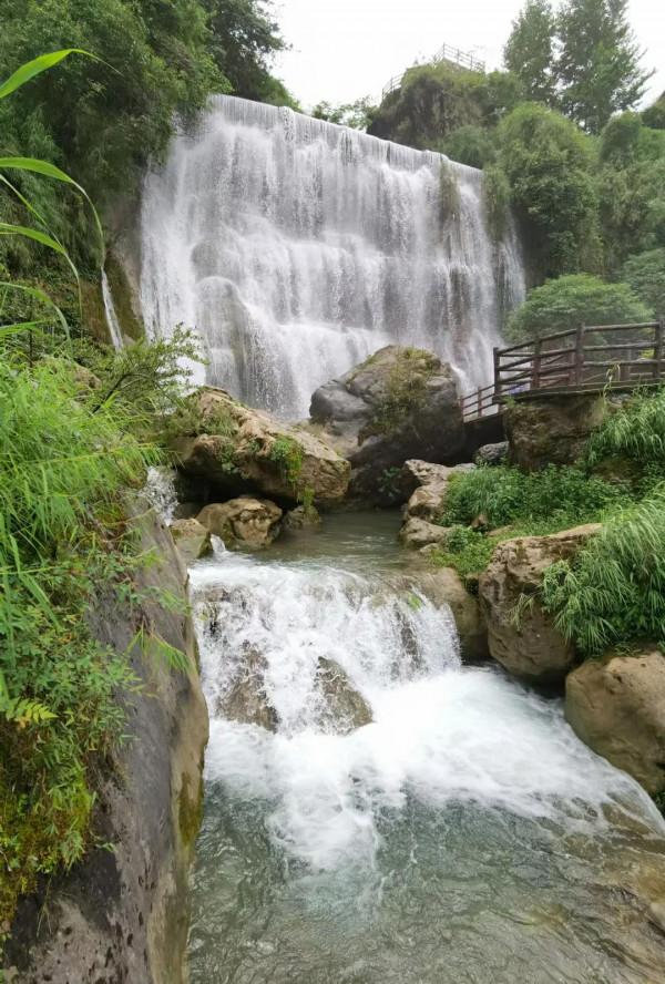 遊尼珠河大峽谷（其二） 文/禎祥居士