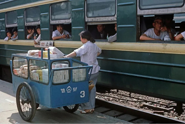 滿滿的感動，每一張老照片都是故事，美好的八十年代