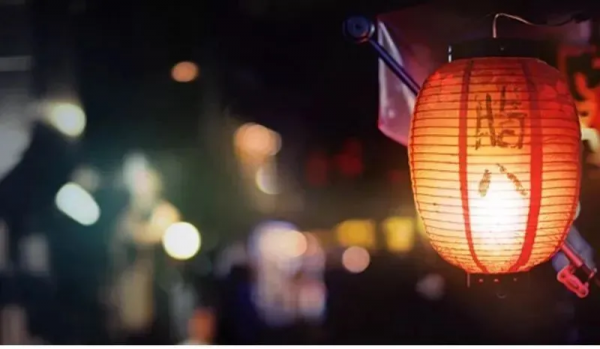 今天臘八節，有人喝臘八粥有人吃臘八面，有人盼團圓有人獨思親