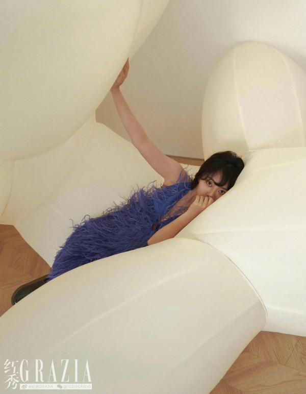 譚松韻紅秀封面，短髮真的好好看，不一樣的風格