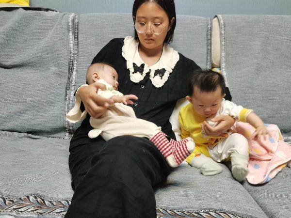 5個月產檢發現問題,夫妻不忍放棄,雙胞胎姐妹出生結果喜憂參半 5個月產檢發現問題,夫妻不忍放棄,雙胞胎姐妹出生結果喜憂參半