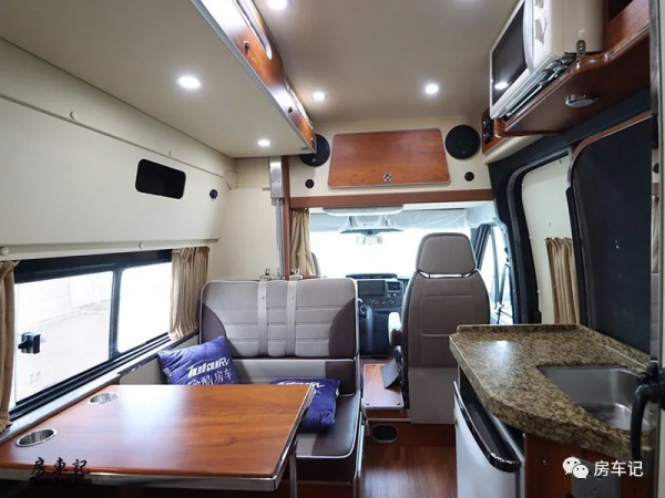 想要說走就走的旅行？怎麼能缺少一輛房車！實拍途酷D590房車