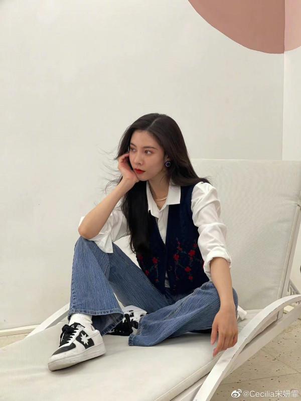 這屆95後 00後小花真難帶！盤點那些瘋狂談戀愛的95後小花