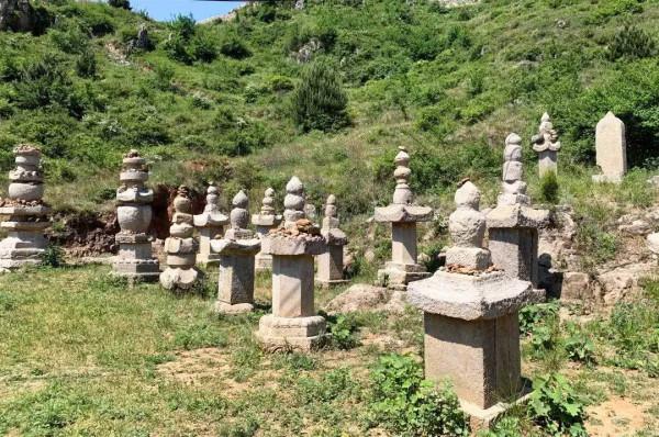 深藏於大山之中，懸崖之上的千年古寺，翻山越嶺只為它來
