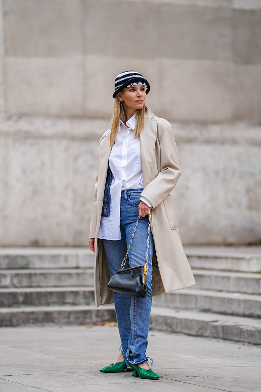 中年女人怎麼穿才好看？有了這些巧思，你也會穿得顯年輕又不雷人