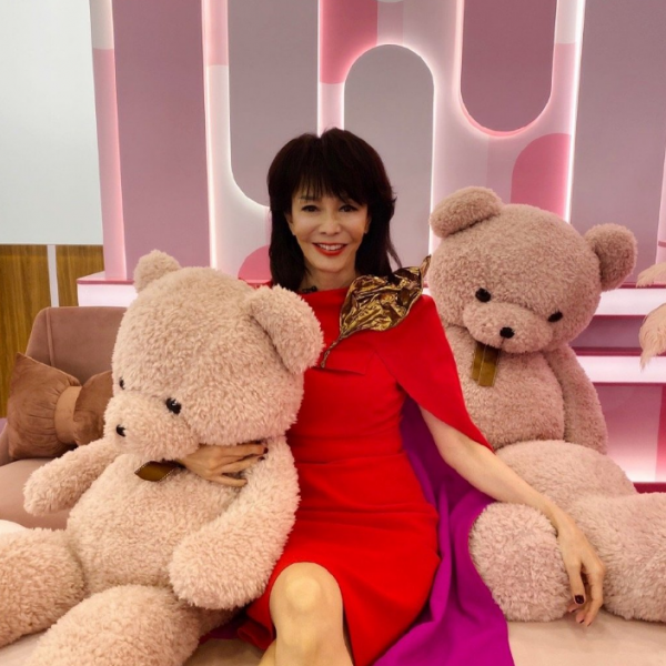 鄭裕玲：19歲入圈，31歲奪影后，51歲被16年男友拋棄，損失2000萬