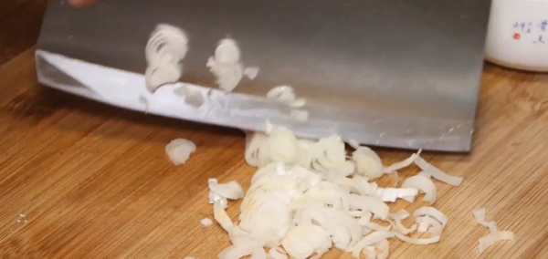 豆腐最上癮的1種新做法，做法簡單，百吃不厭，麻辣鮮香超下飯