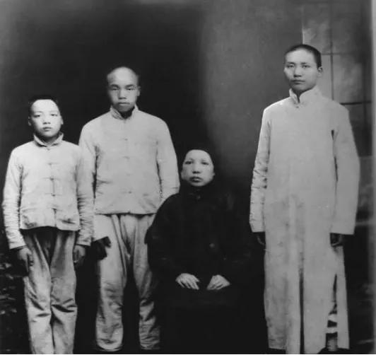 毛主席一家幾代人