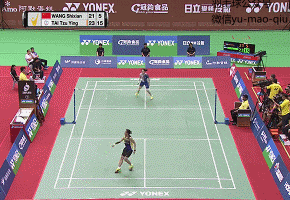 打羽毛球,對於身後球應該怎樣處理才不被動? 打羽毛球,對於身後球應該怎樣處理才不被動?