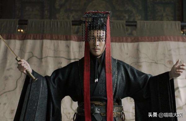80後演13歲，40多歲演少女，眼神猥瑣、滿臉褶子，尬演&OpenCurlyDoubleQuote;少年感&rdquo;