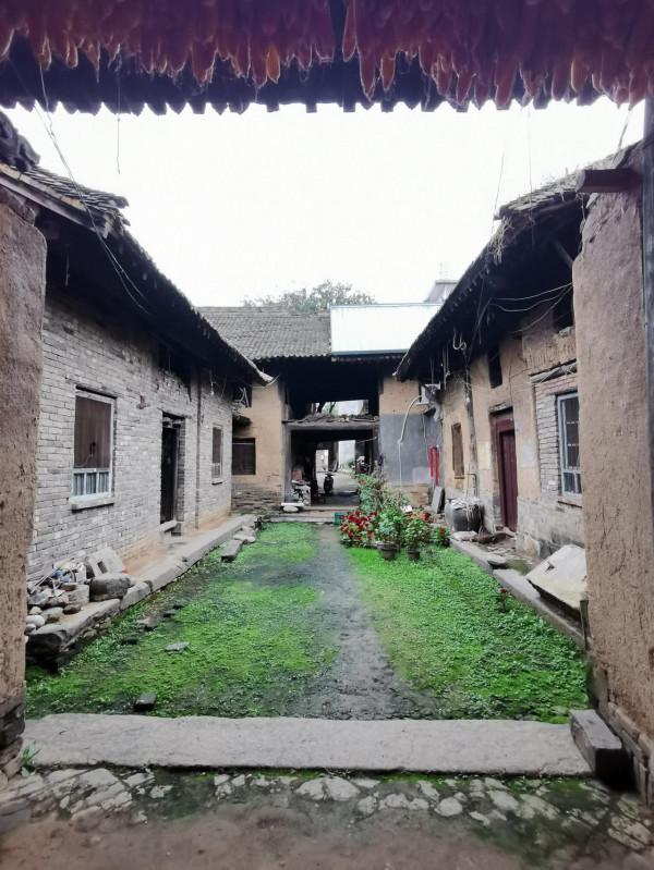 誰能想到,這兩三米高的土疙瘩,就是歷史上著名的“百二秦關” 誰能想到,這兩三米高的土疙瘩,就是歷史上著名的“百二秦關”