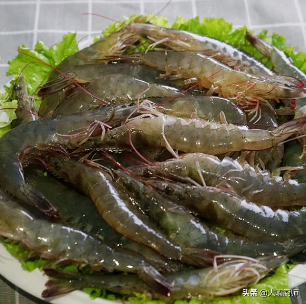 長時間儲存大蝦，最忌直接冷凍，學會2個簡單方法，放半年也新鮮