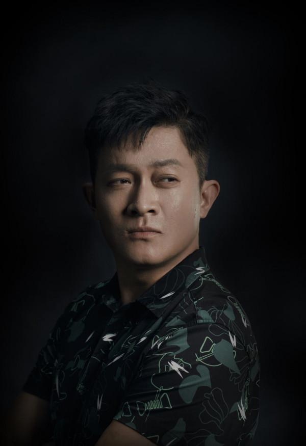 鐵血柔情楊志剛：娶了還在唸書的張靜，掙的錢全部交給太太