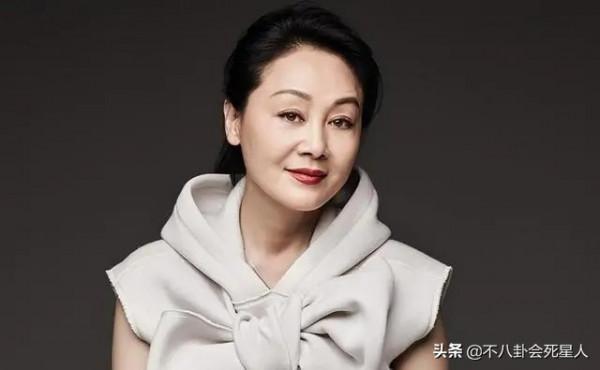 年輕貌美如花，老了狀態各異，這10位女星告訴你：歲月也會敗美人