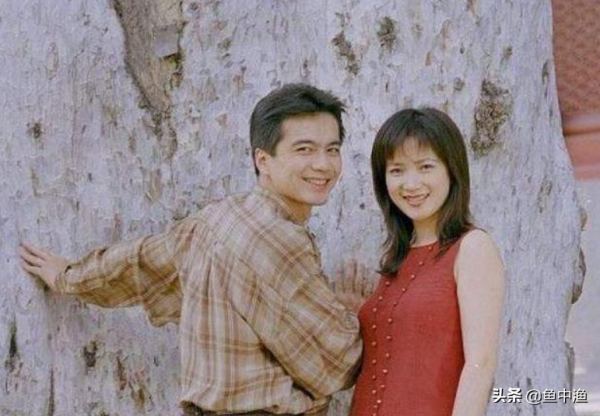 花心帥哥“祁同偉”，經歷四段婚姻，大美女何晴為他著迷