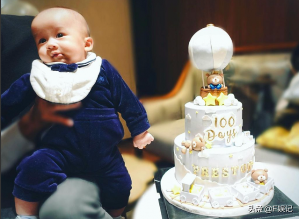 TVB小花岑杏賢為兒子舉辦百日宴派對 與老公兒子拍溫馨全家福