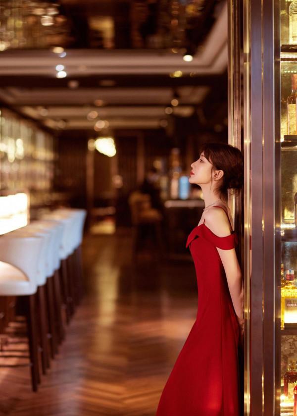 毛曉彤可以是甜美可愛的鄰家妹妹,也可以是主宰舞臺的霸氣女王 毛曉彤可以是甜美可愛的鄰家妹妹,也可以是主宰舞臺的霸氣女王