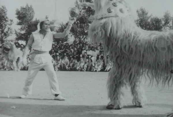 新派武俠開山鼻祖梁羽生,60歲封筆陪愛妻旅遊,金庸:我做不到 新派武俠開山鼻祖梁羽生,60歲封筆陪愛妻旅遊,金庸:我做不到