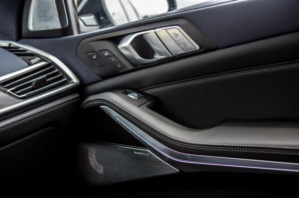 開玩笑!在全尺寸SUV中談操控?寶馬X7還真就這麼幹了! 開玩笑!在全尺寸SUV中談操控?寶馬X7還真就這麼幹了!