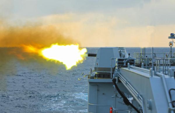 南部戰區海軍某基地新年開訓礪精兵