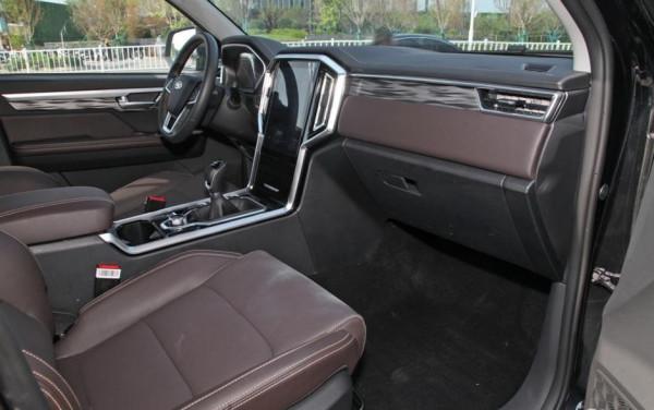 把能造的都造好,江淮續推悍途新增車型,增加了前絞盤、涉水喉 把能造的都造好,江淮續推悍途新增車型,增加了前絞盤、涉水喉