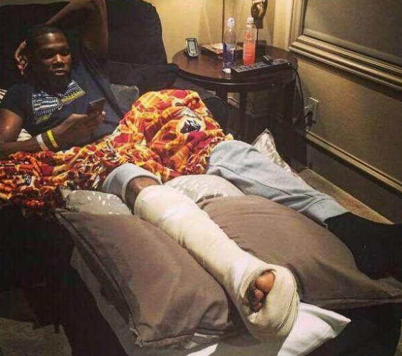 詹皇的腳 科比的手 姚明的膝蓋，看完你還羨慕他們拿高薪嗎？