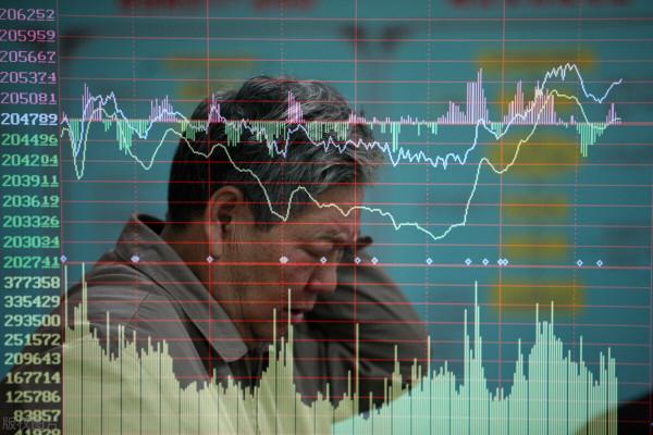 美股早知道|科技股普漲,騰訊千億市值京東股票白送股東 美股早知道|科技股普漲,騰訊千億市值京東股票白送股東