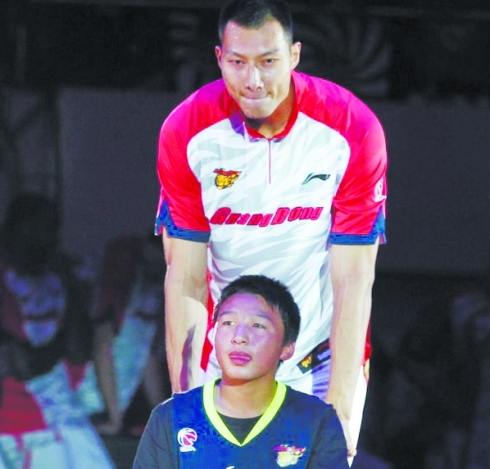 19投19中狂砍38分！阿聯果然沒看走眼 廣東無腿天才太勵志