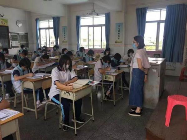 初中生“藏小抄”的3種方式,老師很難察覺,學渣:我好像都用過 初中生“藏小抄”的3種方式,老師很難察覺,學渣:我好像都用過