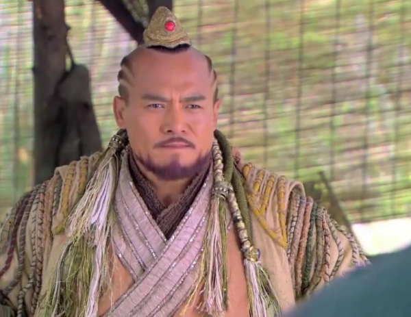 50歲老戲骨開直播，打PK向粉絲要禮物，直言刷禮物唱歌打贏可見面