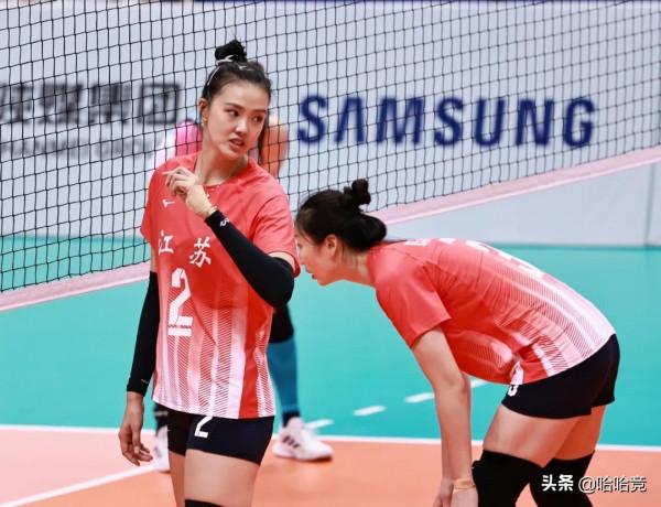 張常寧發扣攔全面發威,江蘇女排3比1上海奪五連勝,提前晉級四強 張常寧發扣攔全面發威,江蘇女排3比1上海奪五連勝,提前晉級四強