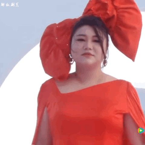 GQ年度盛典紅毯,迪麗熱巴搖曳生姿,楊天真風中亂舞 GQ年度盛典紅毯,迪麗熱巴搖曳生姿,楊天真風中亂舞