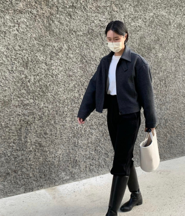 高腰褲+短外套=秋冬萬能搭配,穿出絕美腰臀比,幹練利落又高階 高腰褲+短外套=秋冬萬能搭配,穿出絕美腰臀比,幹練利落又高階