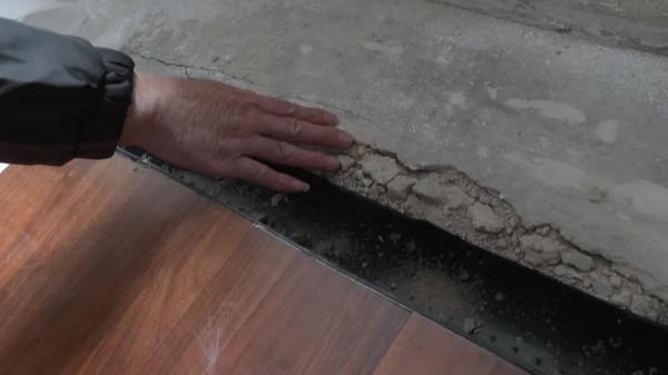 新房滲水問題多 精裝房成“拆遷”房