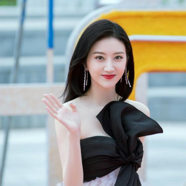 娛樂圈40年審美變遷，為什麼再也沒有李嘉欣這樣的大美人了？