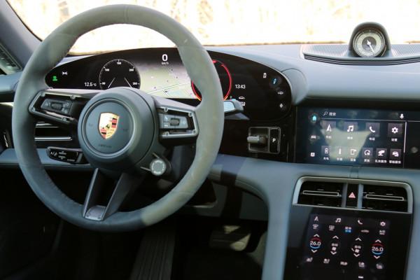 演繹電動、豪華、操控&OpenCurlyDoubleQuote;三重奏&rdquo;試保時捷Taycan 4S