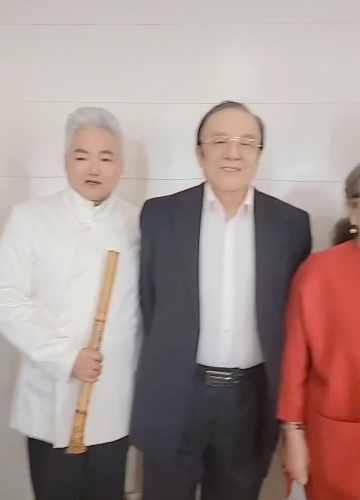 星光大道總決賽群星雲集,85歲李明啟站c位,楊洪基閻維文耳語 星光大道總決賽群星雲集,85歲李明啟站c位,楊洪基閻維文耳語