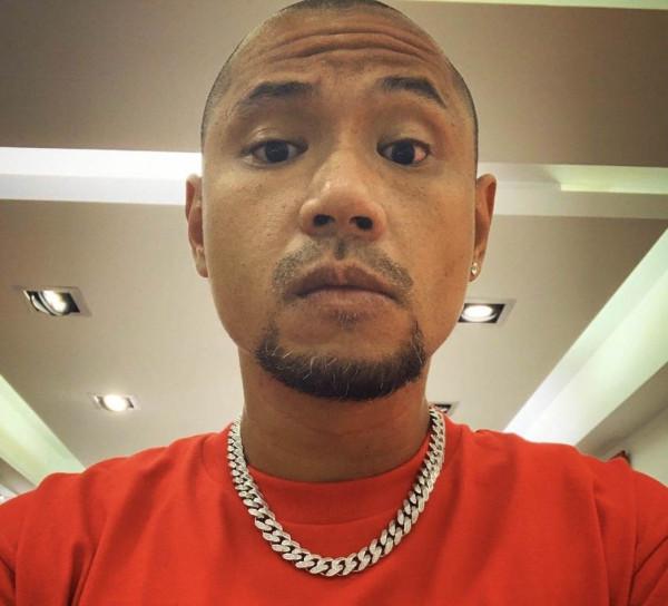 TVB男星轉行賣炸雞,業務不熟差評不斷,40元一隻雞翅被批太貴 TVB男星轉行賣炸雞,業務不熟差評不斷,40元一隻雞翅被批太貴