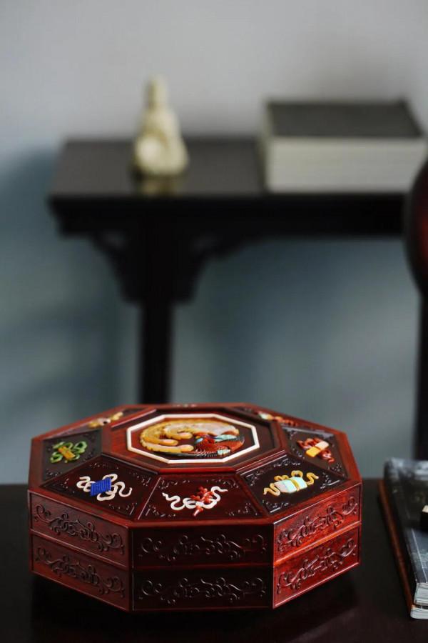 小葉紫檀「鳳呈祥」八寶盒