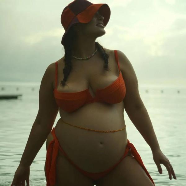 懷孕後浮腫發福的她們，怎麼反而更美了？