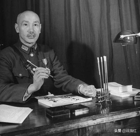 蔣軍退守長江，紅色特工潛入侍從室，蔣氏嘆：斷送我半壁江山