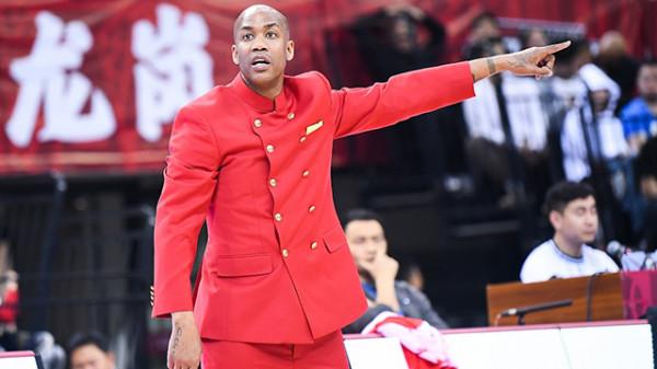 因父親離世舉止瘋狂，馬布裡用中國文化治癒自己，成北京榮譽市民