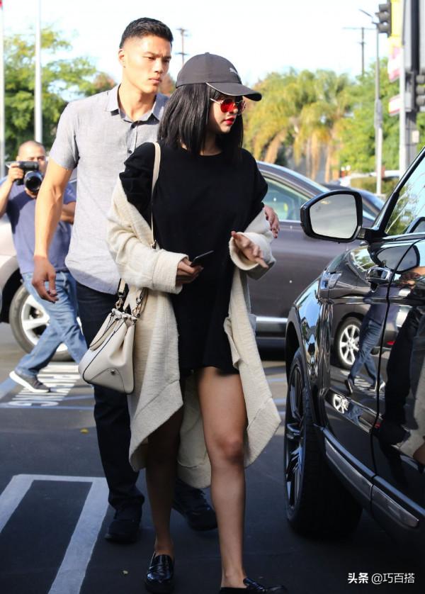 拜託!別再說賽琳娜不會穿衣了,近期私服隨手一拍就是大片 拜託!別再說賽琳娜不會穿衣了,近期私服隨手一拍就是大片